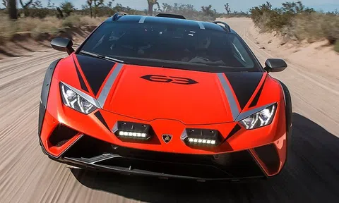Lamborghini trình làng bộ sưu tập siêu xe Huracan Sterrato